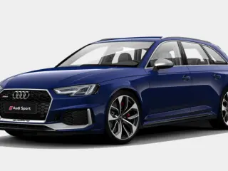 2022 Audi RS4 in Dubai used car
