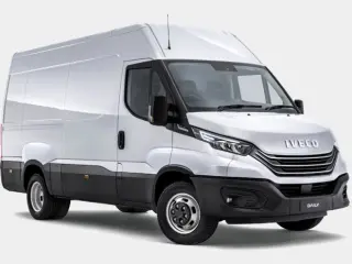 2023 Iveco DAILY E6 VAN في Dubai سيارة مستعملة