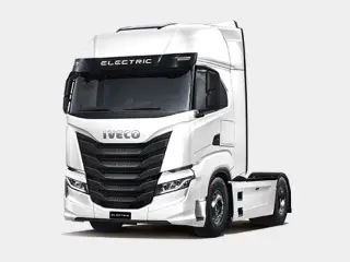 2024 Iveco ACCO E6 في Dubai سيارة مستعملة