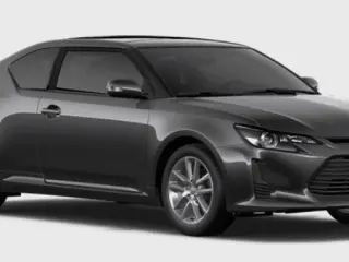 2014 Toyota Zelas في Dubai سيارة مستعملة