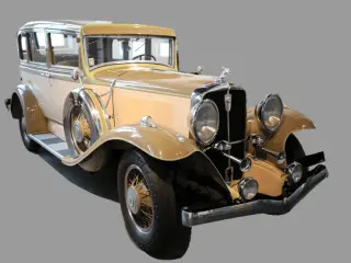 1934 Studebaker President in Dubai used car