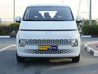 2023 Hyundai Staria في Dubai سيارة مستعملة