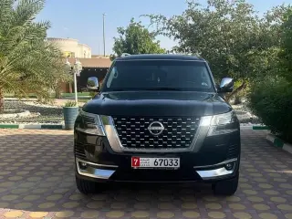 2014 Nissan Patrol في Abu Dhabi سيارة مستعملة