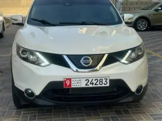 2019 Nissan Rogue في Abu Dhabi سيارة مستعملة