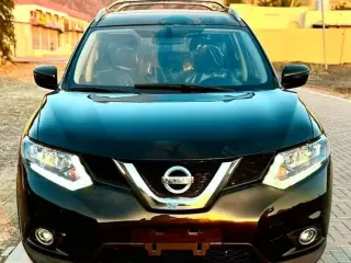 2014 Nissan Rogue في Sharjah سيارة مستعملة