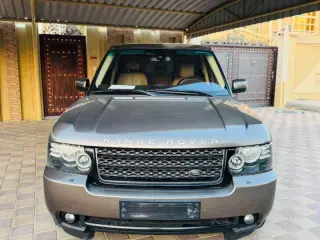 2012 Land Rover Range Rover في Ajman سيارة مستعملة