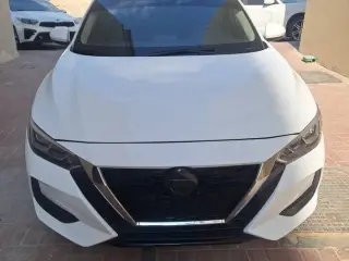 2022 Nissan Sentra في Dubai سيارة مستعملة