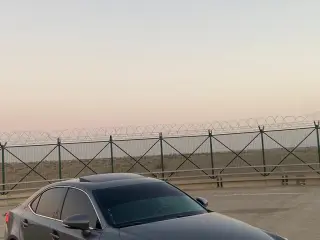 2016 Lexus IS in Sharjah used car