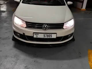 2014 Volkswagen EOS في Dubai سيارة مستعملة