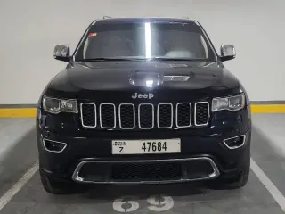 2018 Jeep Grand Cherokee في Dubai سيارة مستعملة