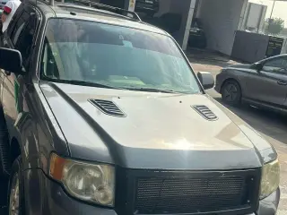 2012 Ford Escape في Sharjah سيارة مستعملة