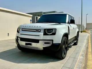 2024 Land Rover Defender في Dubai سيارة مستعملة