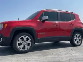 2017 Jeep Renegade في Sharjah سيارة مستعملة