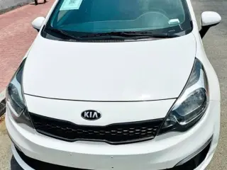2016 Kia Rio in Sharjah used car