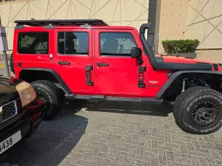 2013 Jeep Wrangler Unlimited في Dubai سيارة مستعملة
