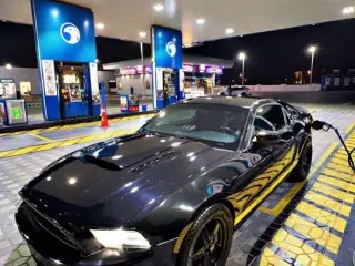 2014 Ford Mustang في Abu Dhabi سيارة مستعملة