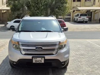 2014 Ford Explorer في Dubai سيارة مستعملة