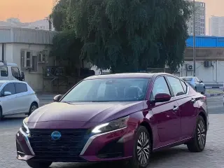 2024 Nissan Altima في Dubai سيارة مستعملة