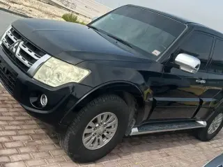 2013 Mitsubishi Pajero in Abu Dhabi used car