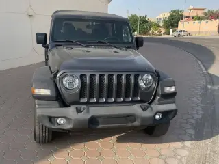 2022 Jeep Wrangler Unlimited في Dubai سيارة مستعملة