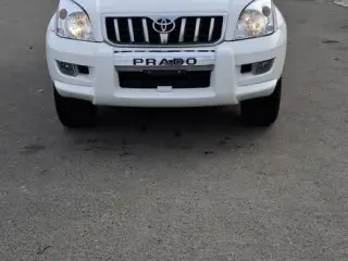2006 Toyota Prado في Abu Dhabi سيارة مستعملة