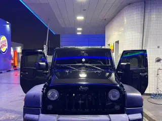 2018 Jeep Wrangler في Dubai سيارة مستعملة