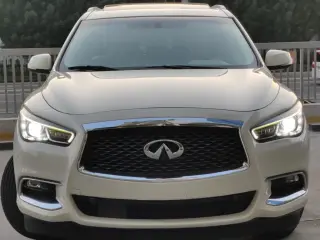 2017 Infiniti QX60 in Dubai used car