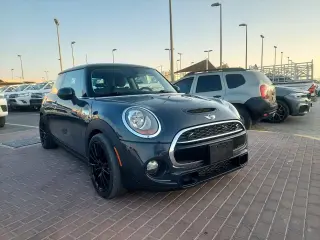 2015 Mini Cooper in Sharjah used car