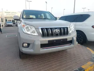 2011 Toyota Prado في Sharjah سيارة مستعملة