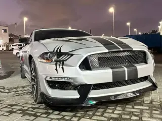 2018 Ford Mustang في Abu Dhabi سيارة مستعملة