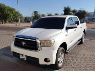 2007 Toyota Tundra في Al Ain سيارة مستعملة
