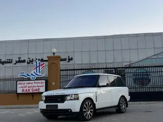 2012 Land Rover Range Rover في Sharjah سيارة مستعملة