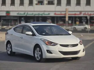 2012 Hyundai Elentra في Sharjah سيارة مستعملة