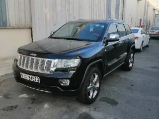 2011 Jeep Grand Cherokee في Dubai سيارة مستعملة