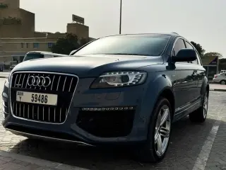 2015 Audi Q7 في Dubai سيارة مستعملة