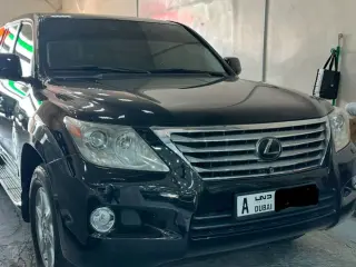2011 Lexus LX 570 في Sharjah سيارة مستعملة