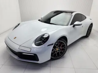 2022 Porsche 911 Carrera في Dubai سيارة مستعملة