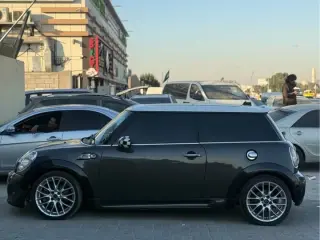 2013 Mini Coupe في Abu Dhabi سيارة مستعملة