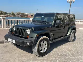 2011 Jeep Wrangler Unlimited في Dubai سيارة مستعملة
