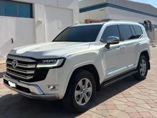 2023 Toyota Land Cruiser in Dubai used car