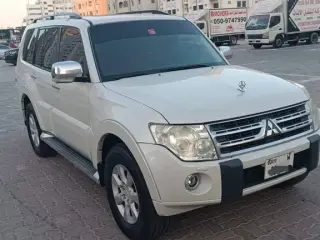 2010 Mitsubishi Pajero in Sharjah used car