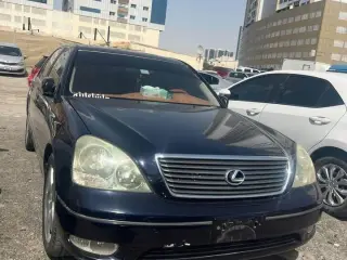 2001 Lexus LS 430 في Ajman سيارة مستعملة