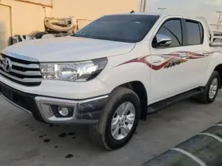 2017 Toyota Hilux in Dubai used car