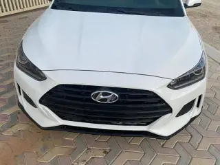 2020 Hyundai Veloster في Dubai سيارة مستعملة