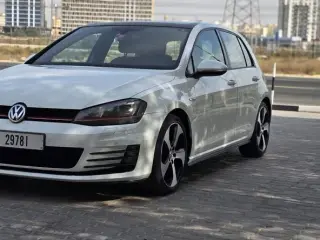 2014 Volkswagen Golf in Dubai used car