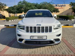 2014 Jeep Grand Cherokee في Dubai سيارة مستعملة