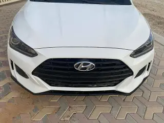 2020 Hyundai Veloster في Dubai سيارة مستعملة