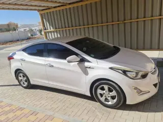 2014 Hyundai Avante في Sharjah سيارة مستعملة