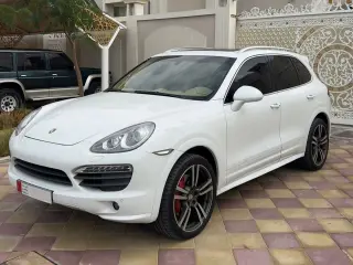 2013 Porsche Cayenne in Abu Dhabi used car