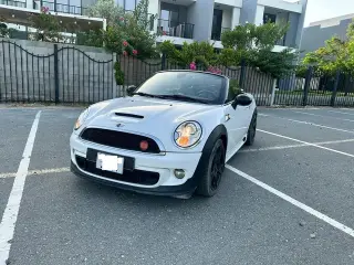 2013 Mini Convertible in Dubai used car